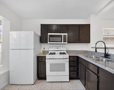 1126 Holbech Lane - Photo Thumbnail 8