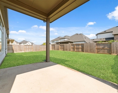 32018 Crested Knoll Court - Photo Thumbnail 40
