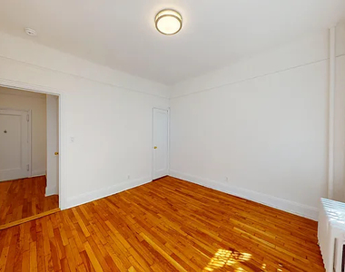 313 East 93rd Street - Photo Thumbnail 8