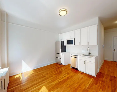 313 East 93rd Street - Photo Thumbnail 5