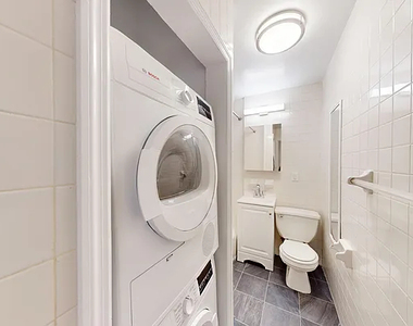 313 East 93rd Street - Photo Thumbnail 2