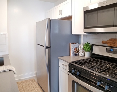 3333 Broadway - Photo Thumbnail 2