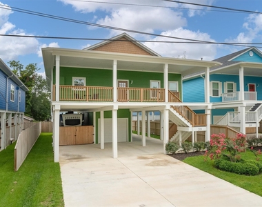 213 West - Photo Thumbnail 1