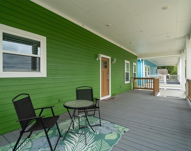 213 West - Photo Thumbnail 5