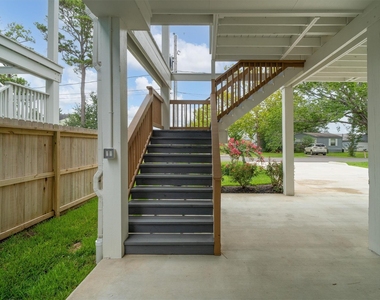 213 West - Photo Thumbnail 4