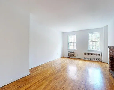 402 East 83rd Street - Photo Thumbnail 3