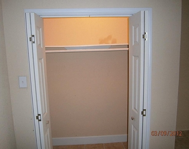 225 Nanlee Street - Photo Thumbnail 7