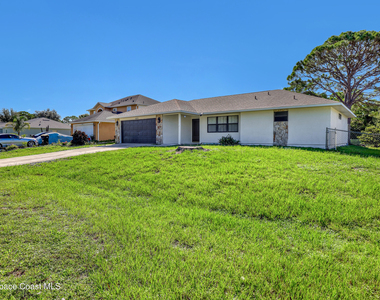 1635 Adview Road Se - Photo Thumbnail 2