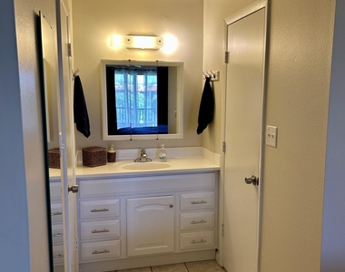 201 Saint Lucie Lane - Photo Thumbnail 10