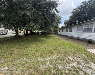 325 Marseille Drive - Photo Thumbnail 13