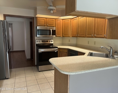 424 Hurst Road Ne - Photo Thumbnail 6