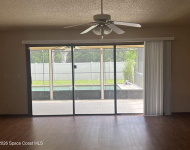 424 Hurst Road Ne - Photo Thumbnail 1