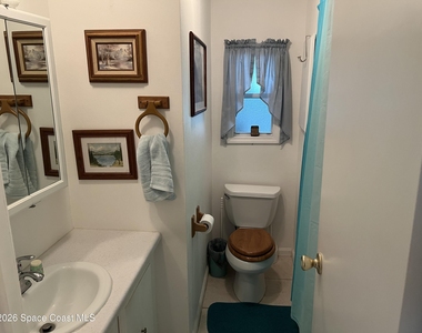 1019 Ne Moonlight Court Ne - Photo Thumbnail 13