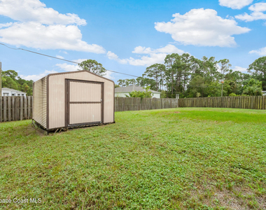 991 Tahiti Avenue Se - Photo Thumbnail 3