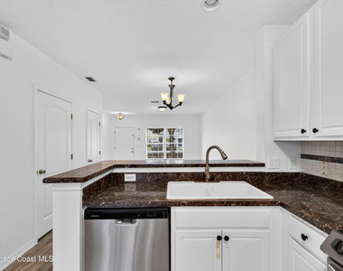 1391 Hampton Park Lane - Photo Thumbnail 19