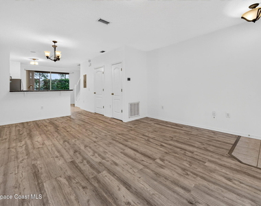 1391 Hampton Park Lane - Photo Thumbnail 2