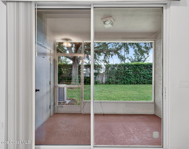 1391 Hampton Park Lane - Photo Thumbnail 7