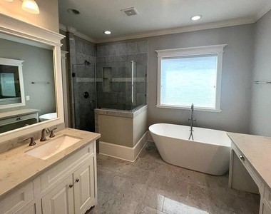 238 W 24th Street - Photo Thumbnail 10