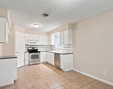 22423 Deville Drive - Photo Thumbnail 5