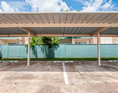250 W El Dorado Boulevard - Photo Thumbnail 2