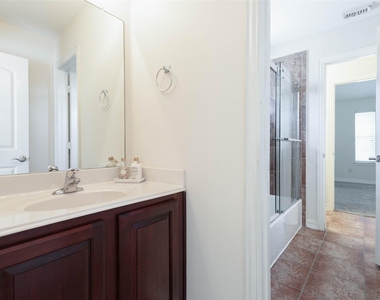 4023 Portofino Court - Photo Thumbnail 21