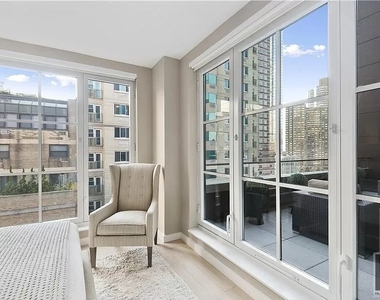 West 43rd Street - Photo Thumbnail 2