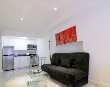 West 48th Street - Photo Thumbnail 1