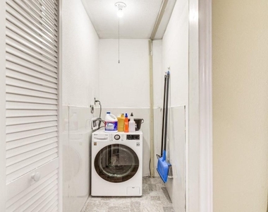 2824 S Bartell Drive - Photo Thumbnail 10