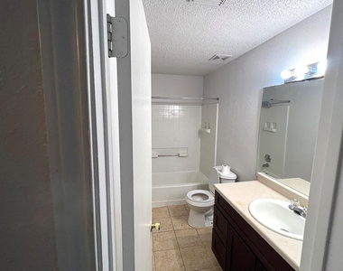 6327 Goforth Street - Photo Thumbnail 4