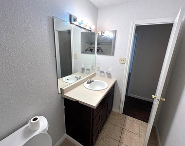 6327 Goforth Street - Photo Thumbnail 5