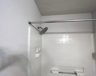 6327 Goforth Street - Photo Thumbnail 6