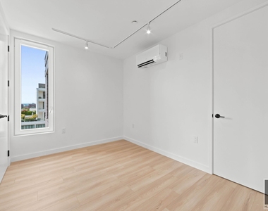 St Marks Place - Photo Thumbnail 3