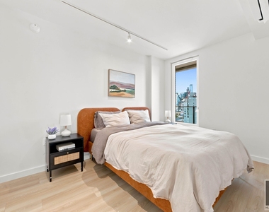 St Marks Place - Photo Thumbnail 2
