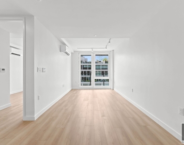 St Marks Place - Photo Thumbnail 11