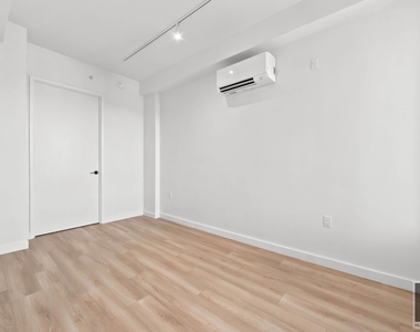 St Marks Place - Photo Thumbnail 4