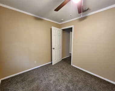36 18th Avenue N - Photo Thumbnail 20