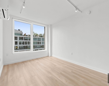 St Marks Place - Photo Thumbnail 8