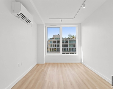 St Marks Place - Photo Thumbnail 7