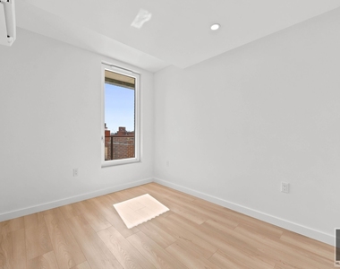 St Marks Place - Photo Thumbnail 6