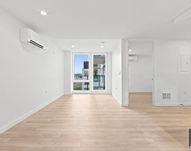 St Marks Place - Photo Thumbnail 8