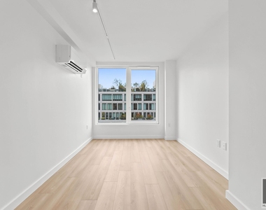 St Marks Place - Photo Thumbnail 12