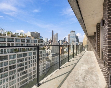 St Marks Place - Photo Thumbnail 1
