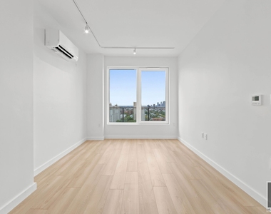 St Marks Place - Photo Thumbnail 15