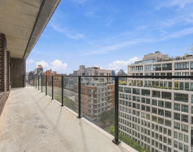 4 Avenue - Photo Thumbnail 14