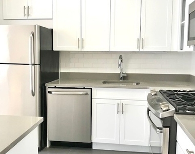 East 58th Street - Photo Thumbnail 4