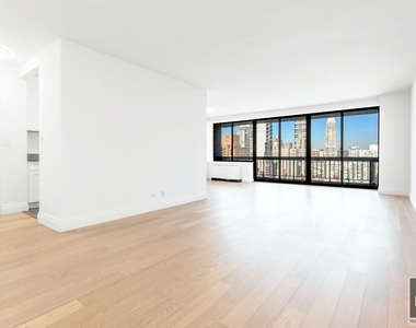 East 58th Street - Photo Thumbnail 1