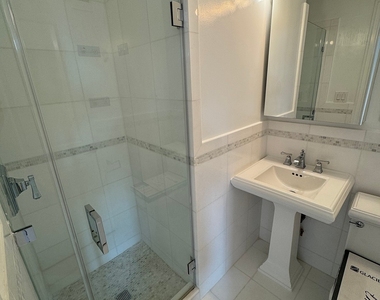 West 79 Street - Photo Thumbnail 8