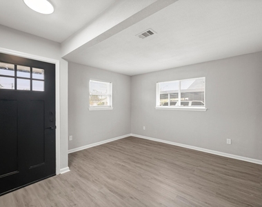 11330 Murr Way - Photo Thumbnail 7