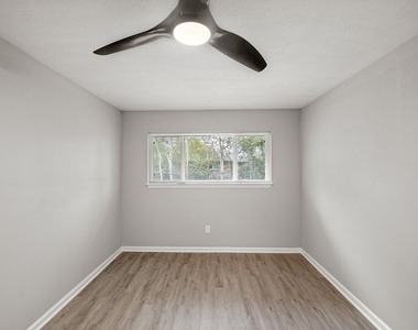 11330 Murr Way - Photo Thumbnail 10