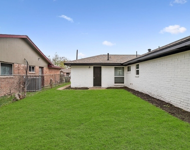 11330 Murr Way - Photo Thumbnail 24